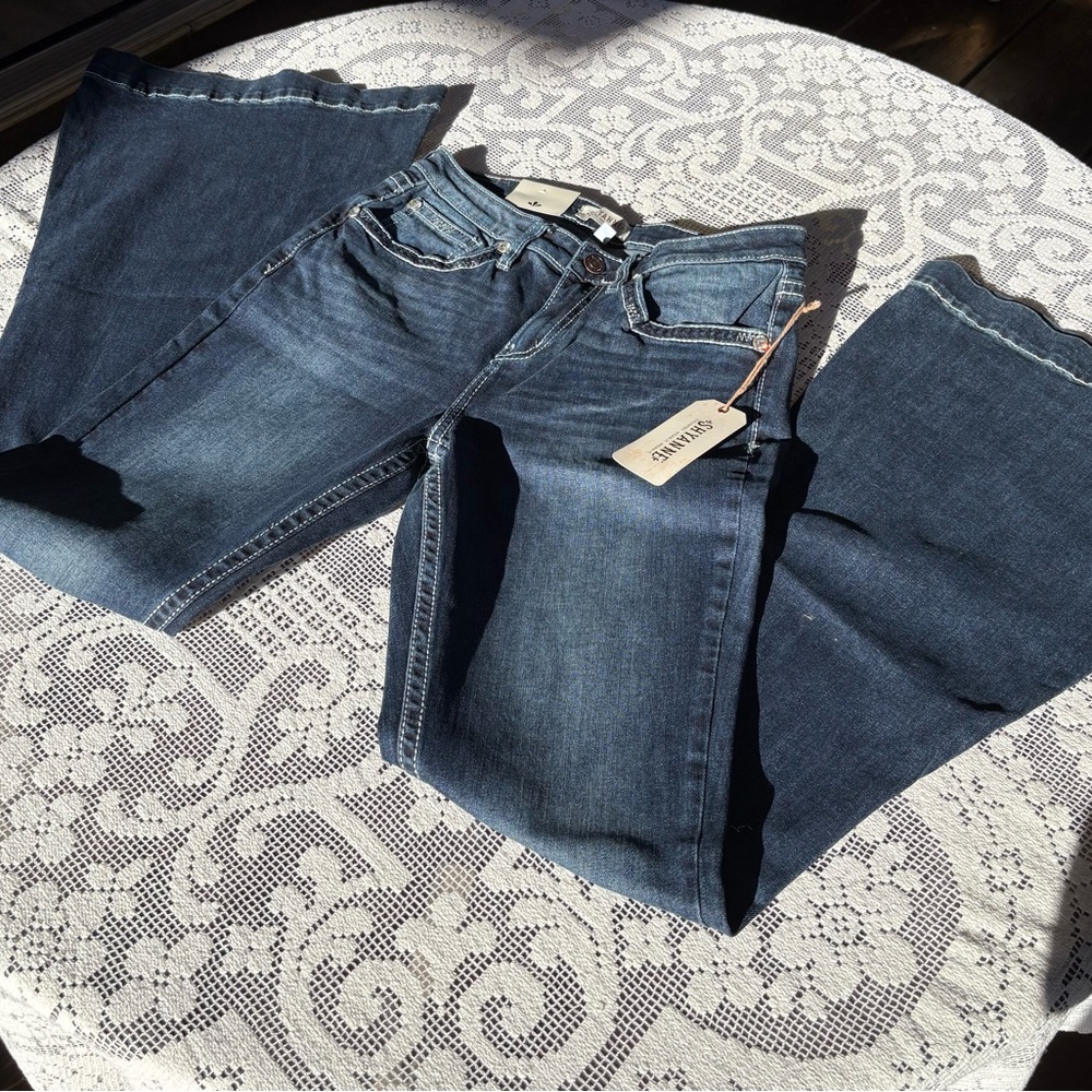 Shyanne Flare Indigo Jeans - Picture 4 of 6